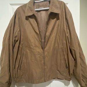 St. John’s Bay Men XL Windbreaker Full Zip Light Jacket Mesh Lined Double Pocket